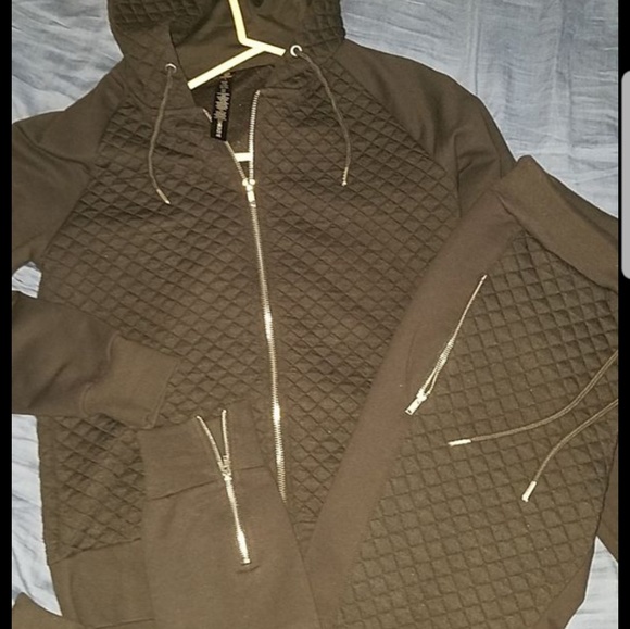 Jogger outfit - Picture 2 of 2